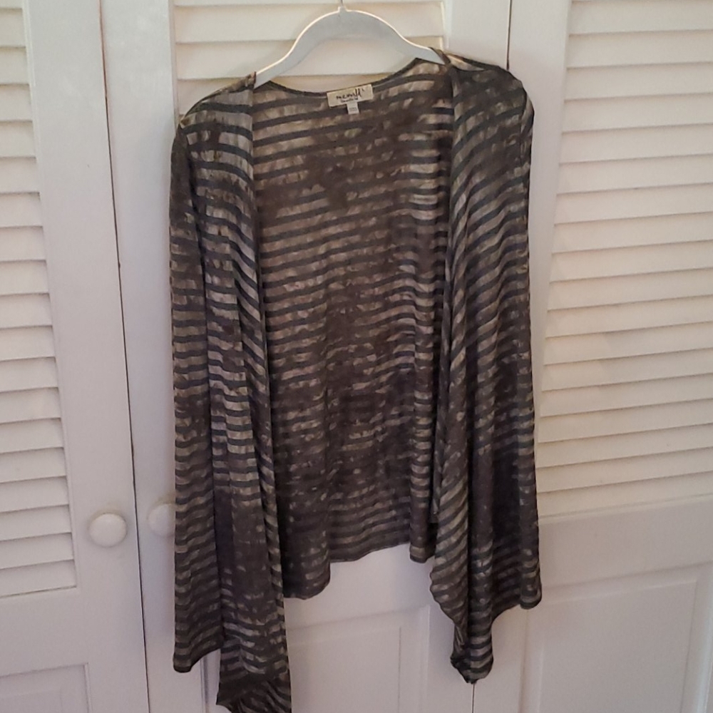 Green and grey flowy cardigan